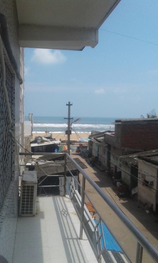 Hotel Swarg Puri Exterior foto