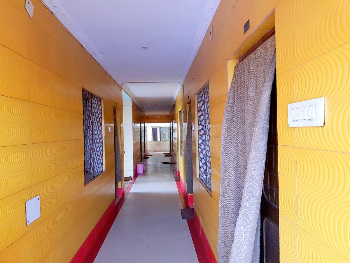 Hotel Swarg Puri Exterior foto